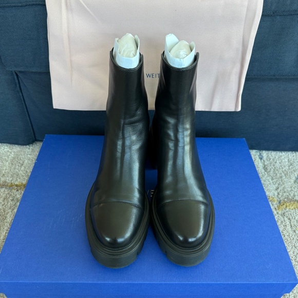 Stuart Weitzman SoHo Bootie - Picture 4 of 8